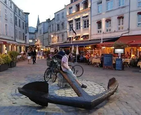 Bateau Standing Privative - Nuit A Quai Port *