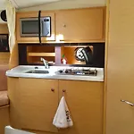 Bateau Standing Privative - Nuit A Quai Port