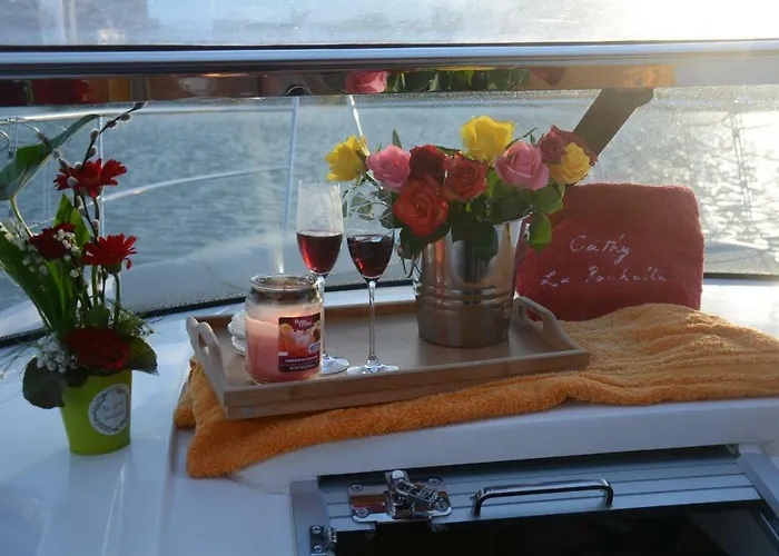 Bateau Standing Privative - Nuit A Quai Port *